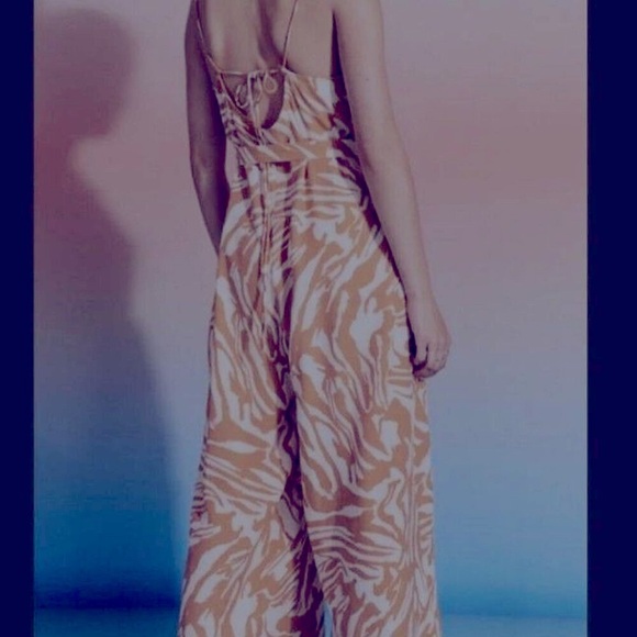 H&M Tropical Jumpsuit Large - Picture 3 of 4